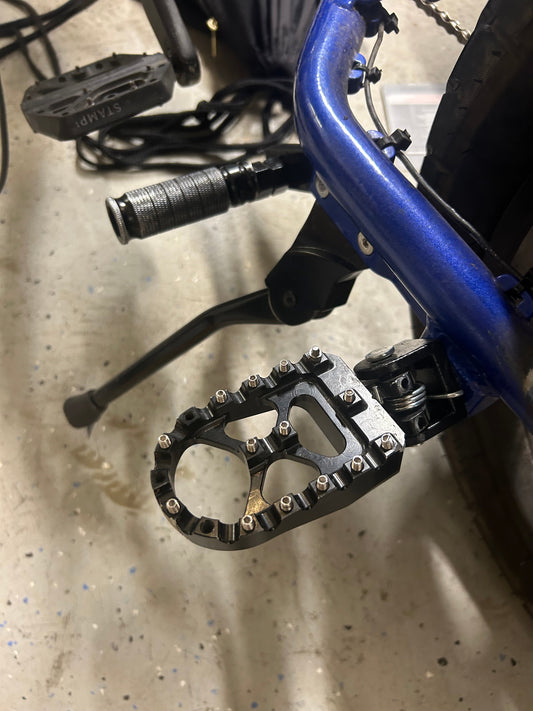 Ebike Universal mx style pegs